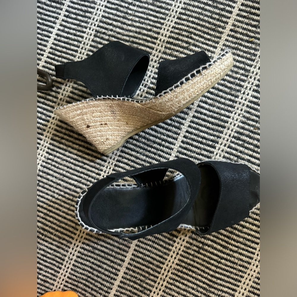 Andre Assous espadrille.